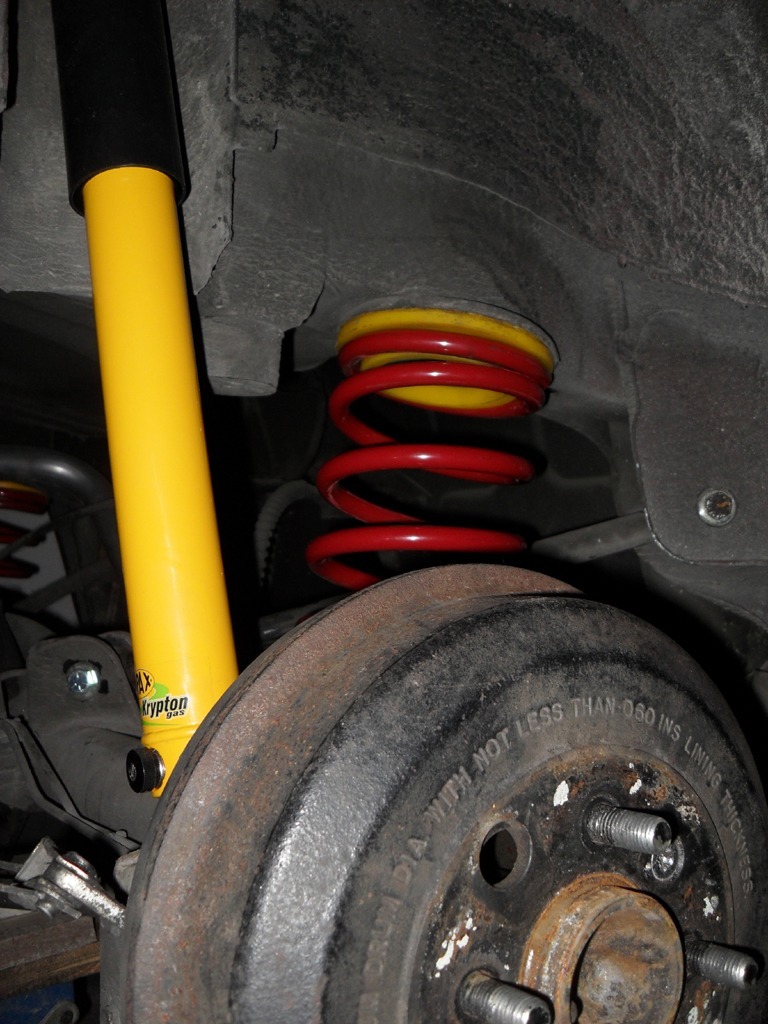 stossdaempferundfederhinten