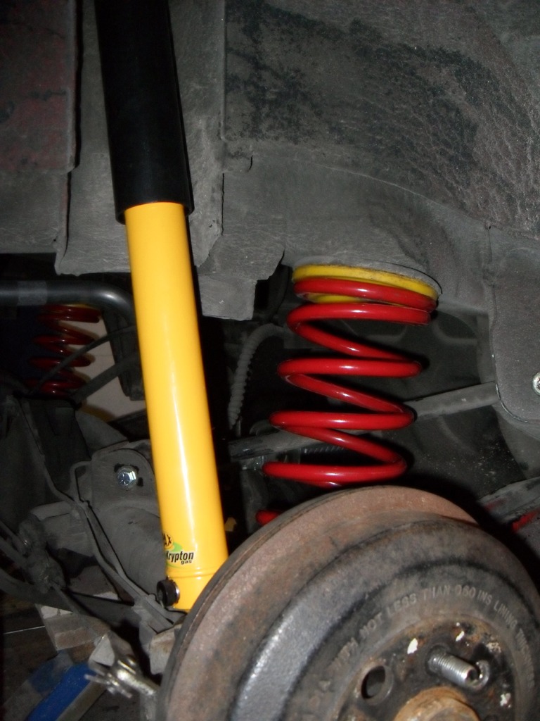 stossdaempferundfederhinten2